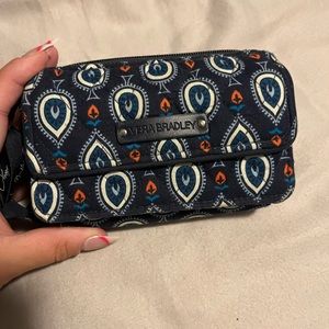 BARELY USED VERA BRADLEY FOLDABLE WALLET